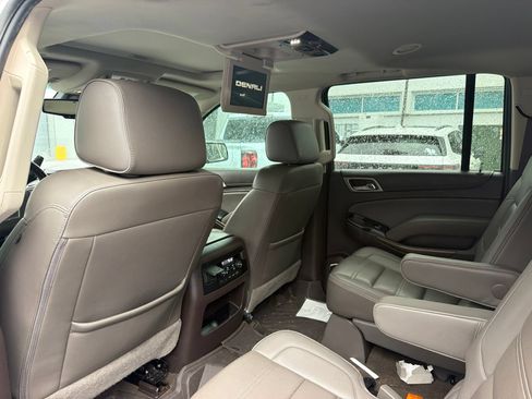 Used 2018 GMC Yukon XL Denali w/ Denali Ultimate Package AWD/4WD image 9