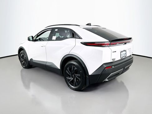 New 2026 Toyota C-HR AWD/4WD image 5