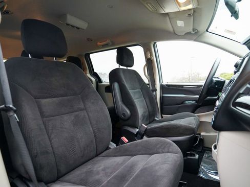 Used 2017 Dodge Grand Caravan SE w/ Power Window Group image 30