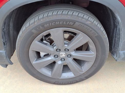 Used 2025 Honda Pilot Touring image 23