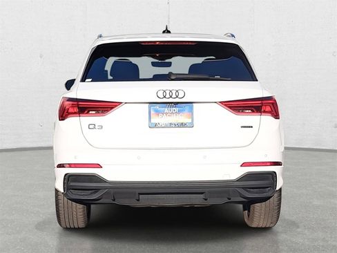 Used 2023 Audi Q3 2.0T Premium image 6