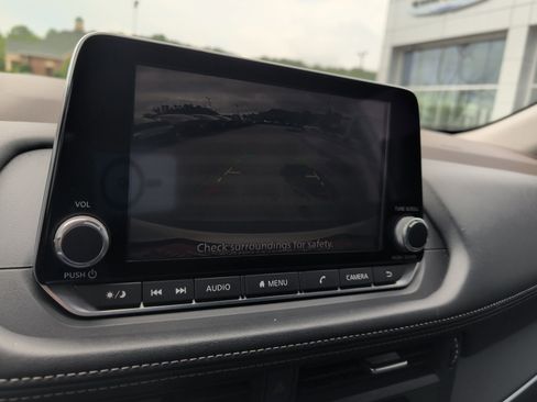 Used 2021 Nissan Rogue S FWD image 31