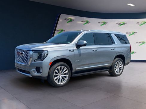 Used 2024 GMC Yukon Denali image 2