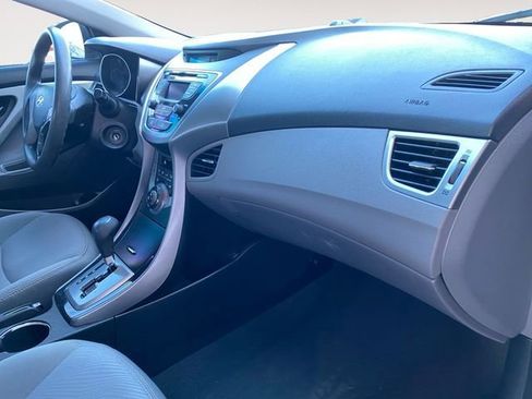 Used 2013 Hyundai Elantra GLS image 13