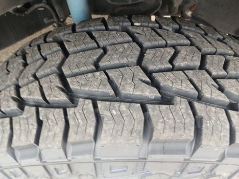 Used 2018 RAM 2500 Tradesman w/ Chrome Appearance Group image 44