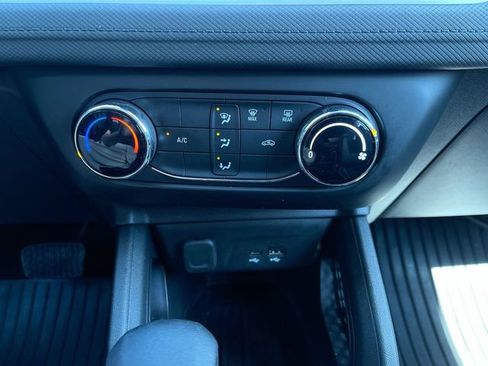 Used 2025 Chevrolet TrailBlazer LS w/ LS Convenience Package AWD/4WD image 33