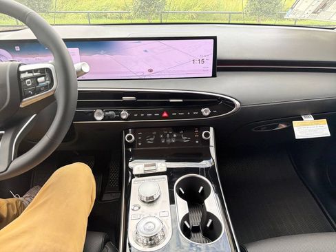 New 2026 Genesis GV70 2.5T AWD/4WD image 22