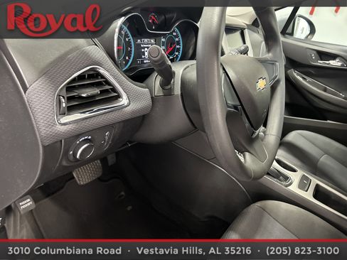 Used 2018 Chevrolet Cruze LS image 19