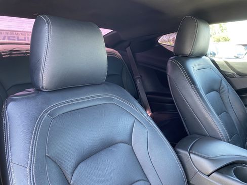 Used 2021 Chevrolet Camaro LT w/ Technology Package RWD image 21