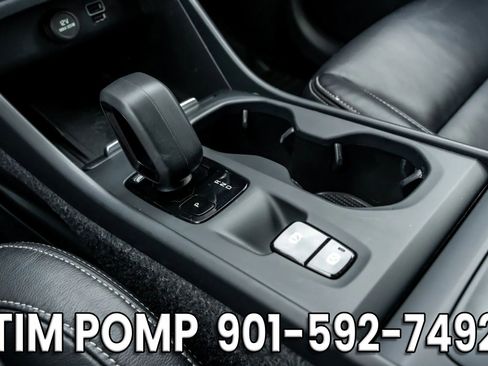 Used 2022 Volvo XC40 T5 Momentum image 19