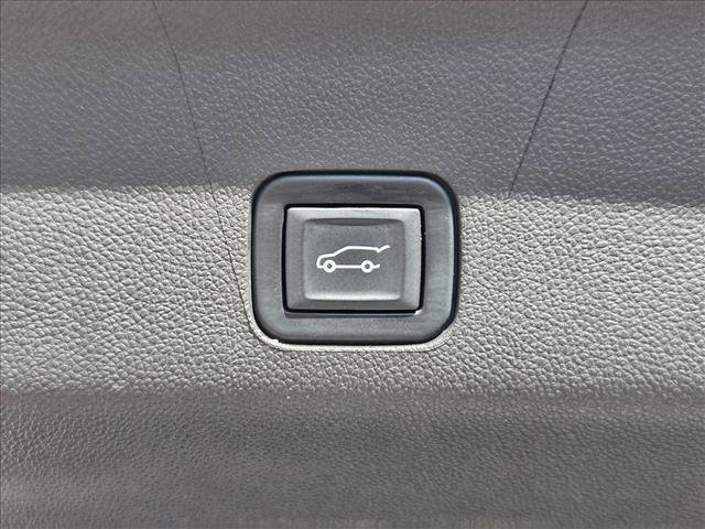 Used 2022 Chevrolet Tahoe Premier AWD/4WD image 7