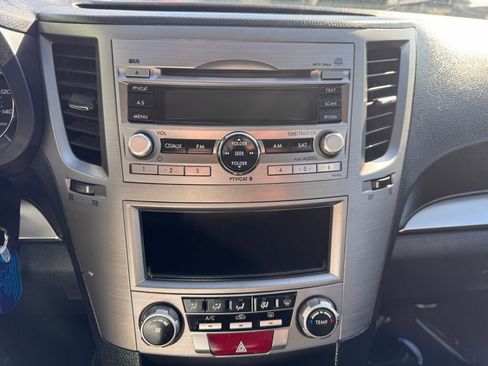Used 2010 Subaru Legacy 2.5i AWD/4WD image 19