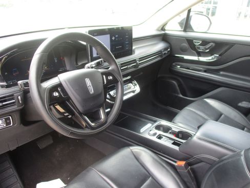 Used 2023 Lincoln Corsair AWD w/ Equipment Group 101A image 8