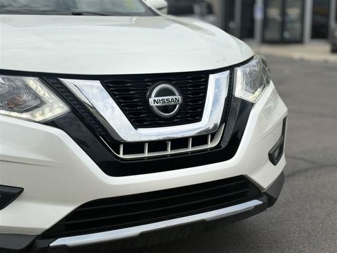 Used 2019 Nissan Rogue SV AWD/4WD image 11