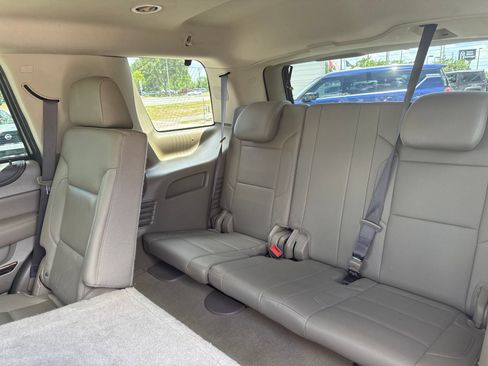Used 2017 GMC Yukon SLT AWD/4WD image 28