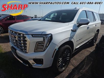 Used 2025 GMC Yukon Denali w/ Sun & Power Step Package