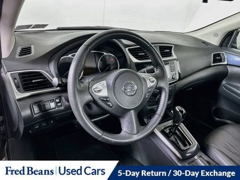 Used 2018 Nissan Sentra SR w/ SR Midnight Edition Package FWD image 13