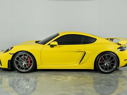Used 2020 Porsche 718 Cayman GT4 RWD image 8