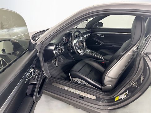 Certified 2019 Porsche 911 Carrera S image 27
