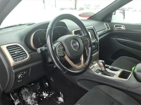 Certified 2016 Jeep Grand Cherokee Laredo w/ Quick Order Package 23E image 7