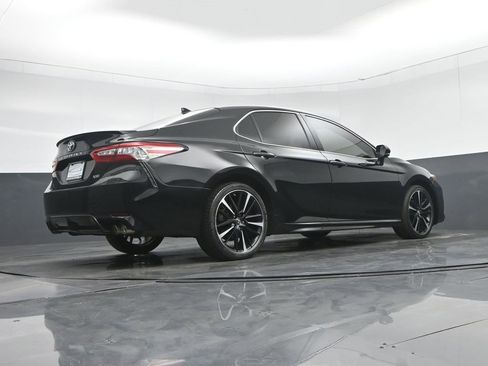 Used 2019 Toyota Camry XSE image 53