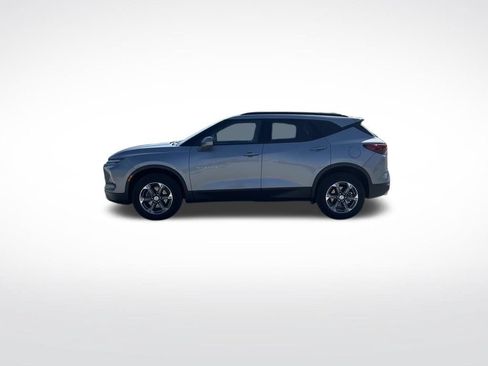 Used 2023 Chevrolet Blazer LT w/ Convenience Package FWD image 2