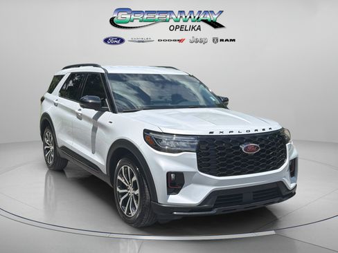 Used 2026 Ford Explorer ST-Line RWD image 1