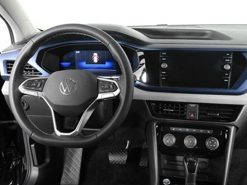 Certified 2023 Volkswagen Taos SE w/ Panoramic Sunroof Package FWD image 3