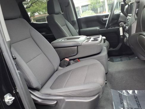 Used 2020 Chevrolet Silverado 1500 Custom w/ Custom Value Package RWD image 16