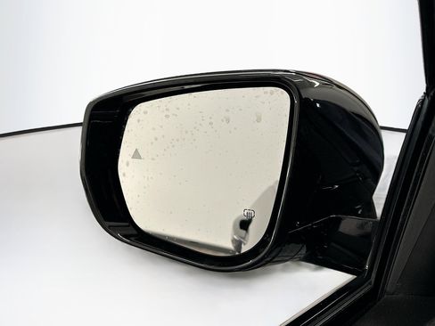 Used 2023 Jeep Grand Cherokee Limited w/ Black Appearance Package image 16