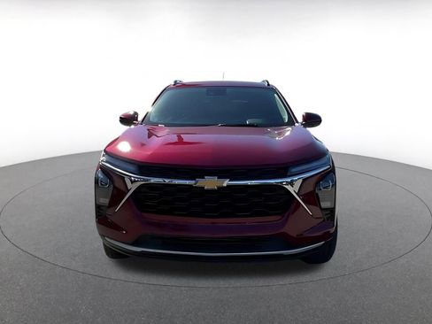 Used 2025 Chevrolet Trax LT image 4