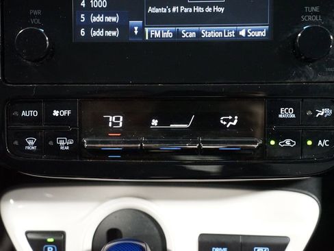 Used 2018 Toyota Prius One image 19