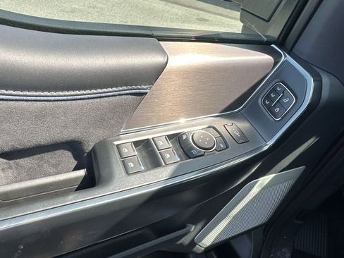 New 2026 Ford F350 Platinum w/ FX4 Off-Road Package image 13