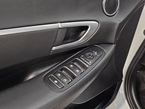Used 2025 Hyundai Sonata SEL FWD image 21