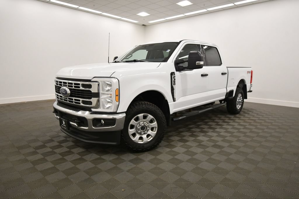 Used 2024 Ford F350 XLT w/ FX4 Off-Road Package AWD/4WD image 2