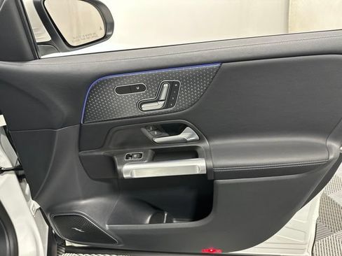 Certified 2024 Mercedes-Benz GLB 250 4MATIC image 32