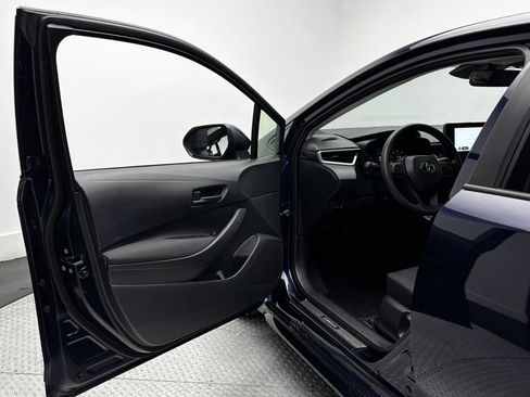 Used 2023 Toyota Corolla LE w/ Carpet Mat Package (TMS) FWD image 18