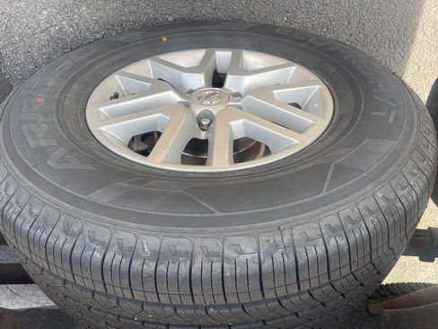 Certified 2016 Nissan Frontier SV AWD/4WD image 9