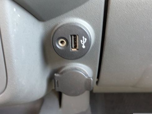 Used 2019 Nissan Frontier SV image 21