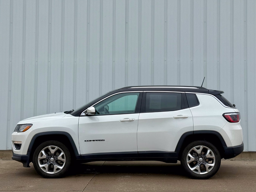 Used 2020 Jeep Compass Limited AWD/4WD image 3