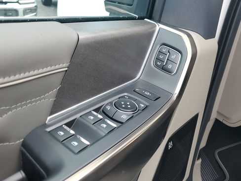 New 2026 Ford F450 Platinum w/ Platinum Plus Package image 16
