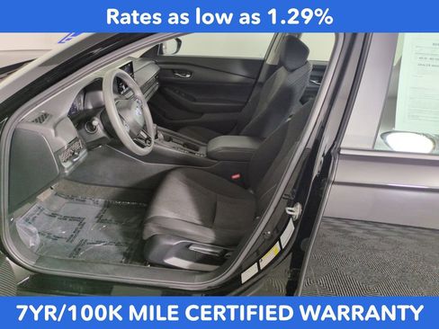 Certified 2024 Honda Accord LX image 9