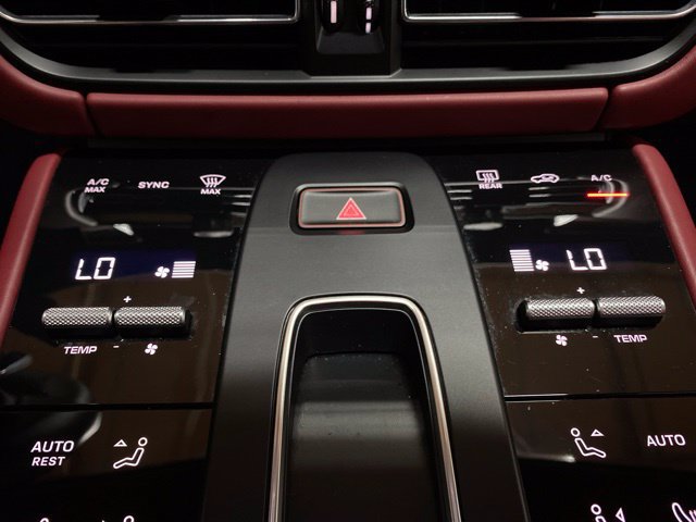 Used 2024 Porsche Macan S AWD/4WD image 55