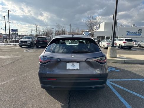 Used 2023 Honda HR-V LX image 7