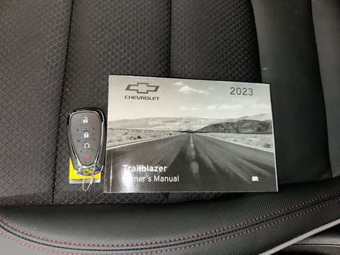 Certified 2023 Chevrolet TrailBlazer RS w/ Convenience Package image 4
