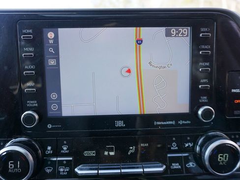 Used 2022 Toyota Highlander Limited image 10