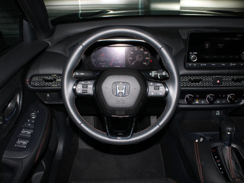 Used 2025 Honda HR-V Sport image 25
