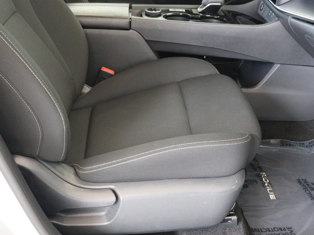 Used 2024 Nissan Rogue S AWD/4WD image 42
