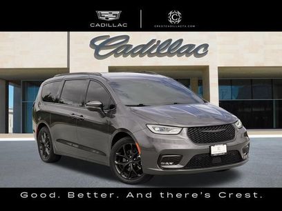 Used 2023 Chrysler Pacifica Touring-L w/ S Appearance Package
