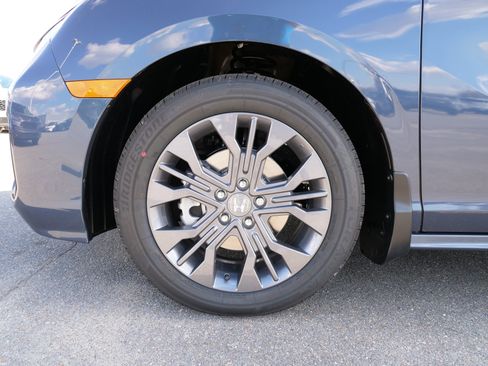 New 2026 Honda Odyssey Touring image 13